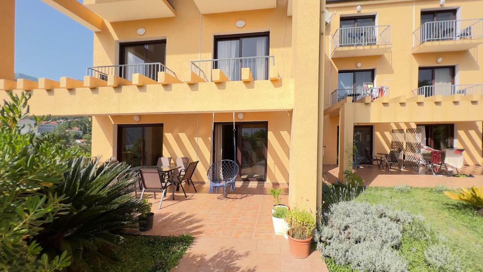 Villa Risan Apartments 外观 照片