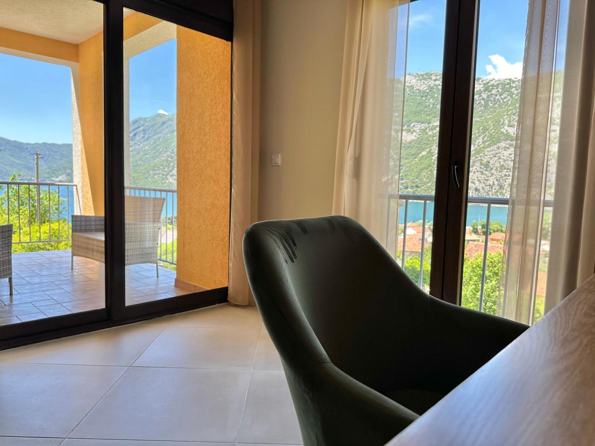 Villa Risan Apartments 外观 照片